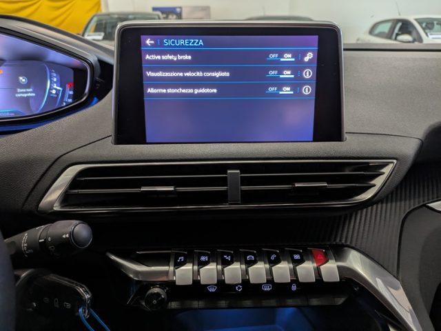 PEUGEOT 3008 BlueHDi 130 S&S EAT8 Black Line