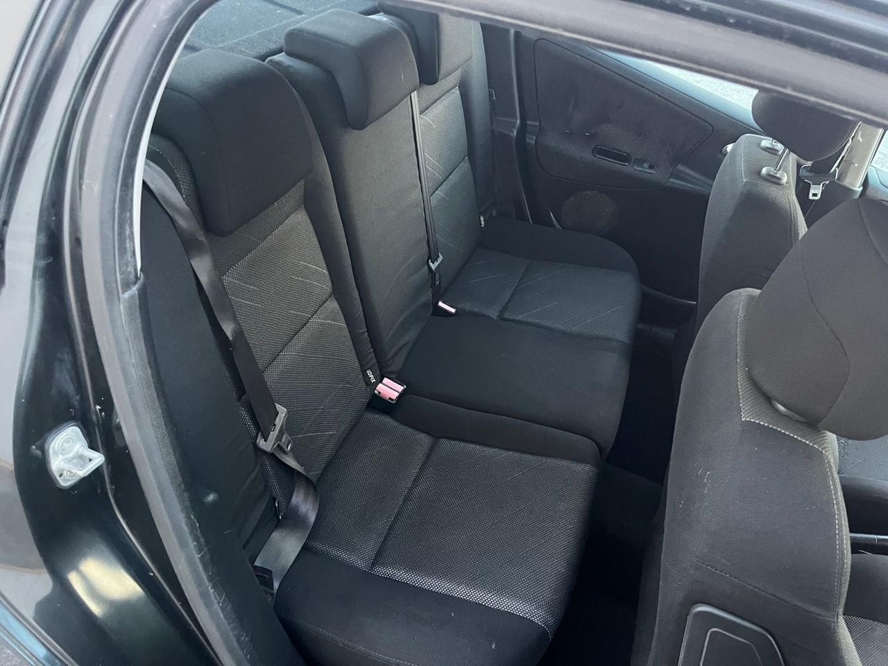 Peugeot 207 1.6 HDi 90CV 5p. XS