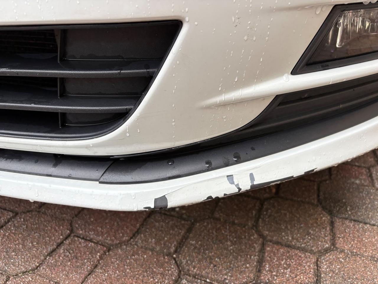 Volkswagen Golf 1.6 TDI Bluemotion #7595