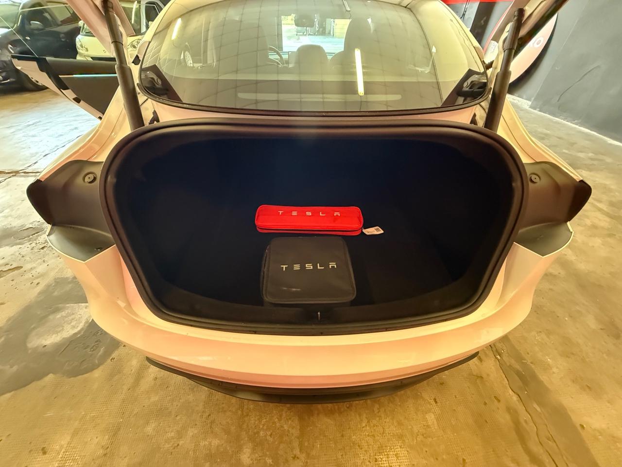 Tesla Model 3 NV35 RWD Premium