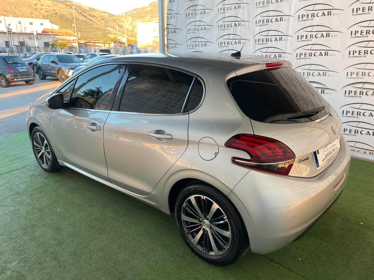 Peugeot 208 BlueHDi 75 5 porte Allure