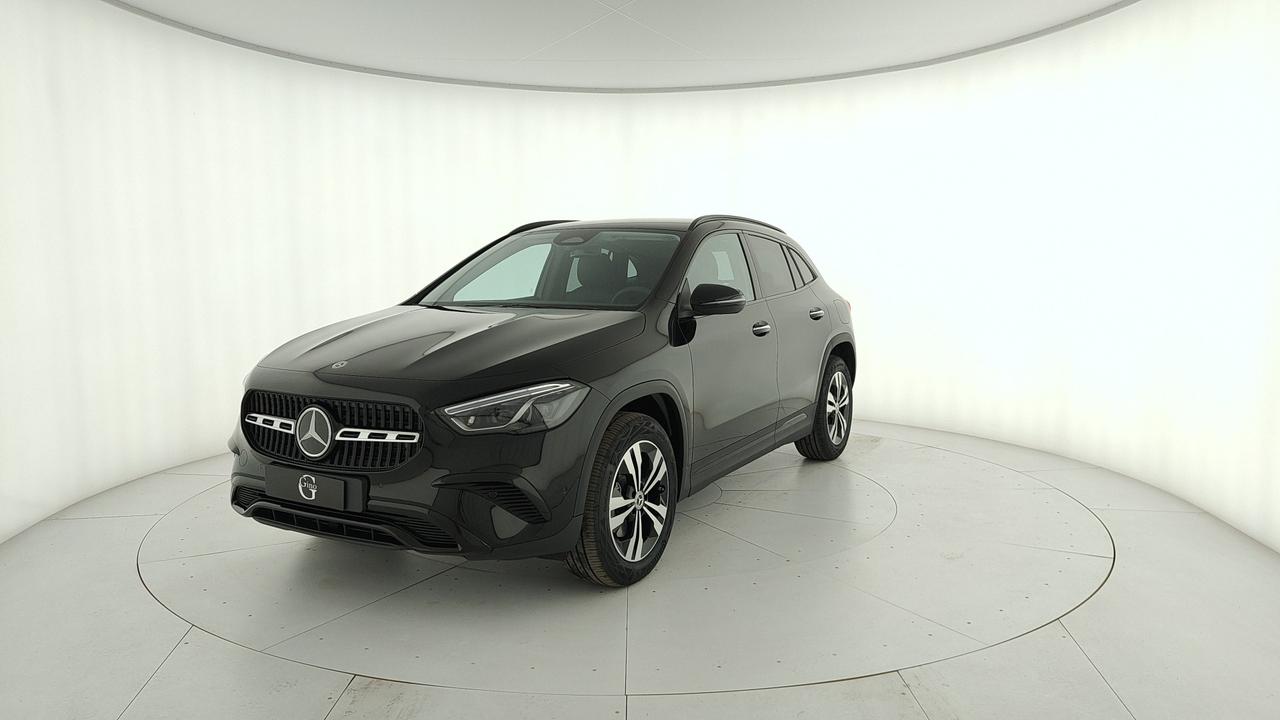 Mercedes-Benz GLA 200 d automatic