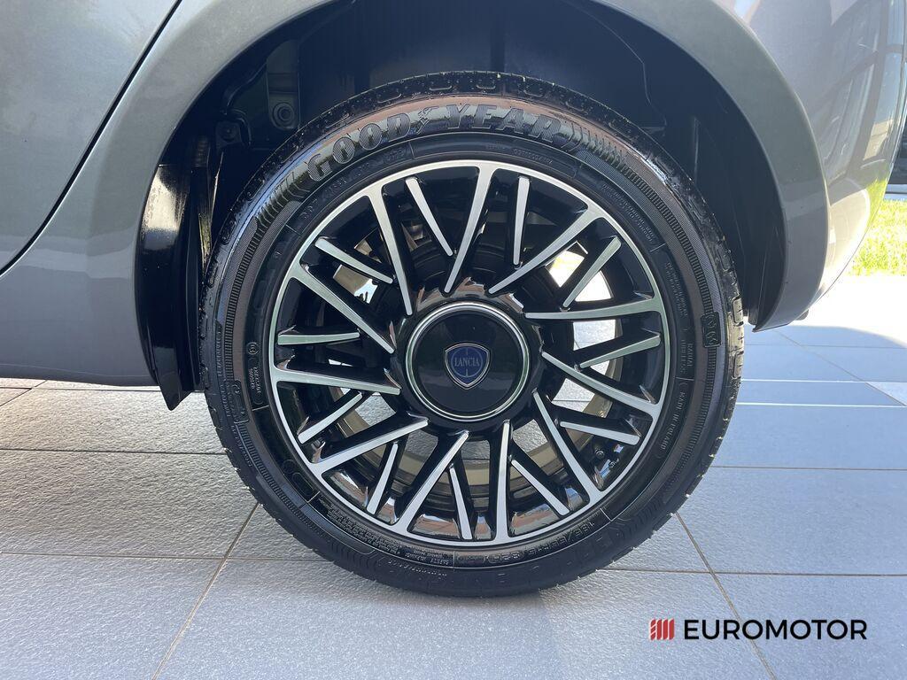 Lancia Ypsilon 1.0 FireFly Hybrid Platino