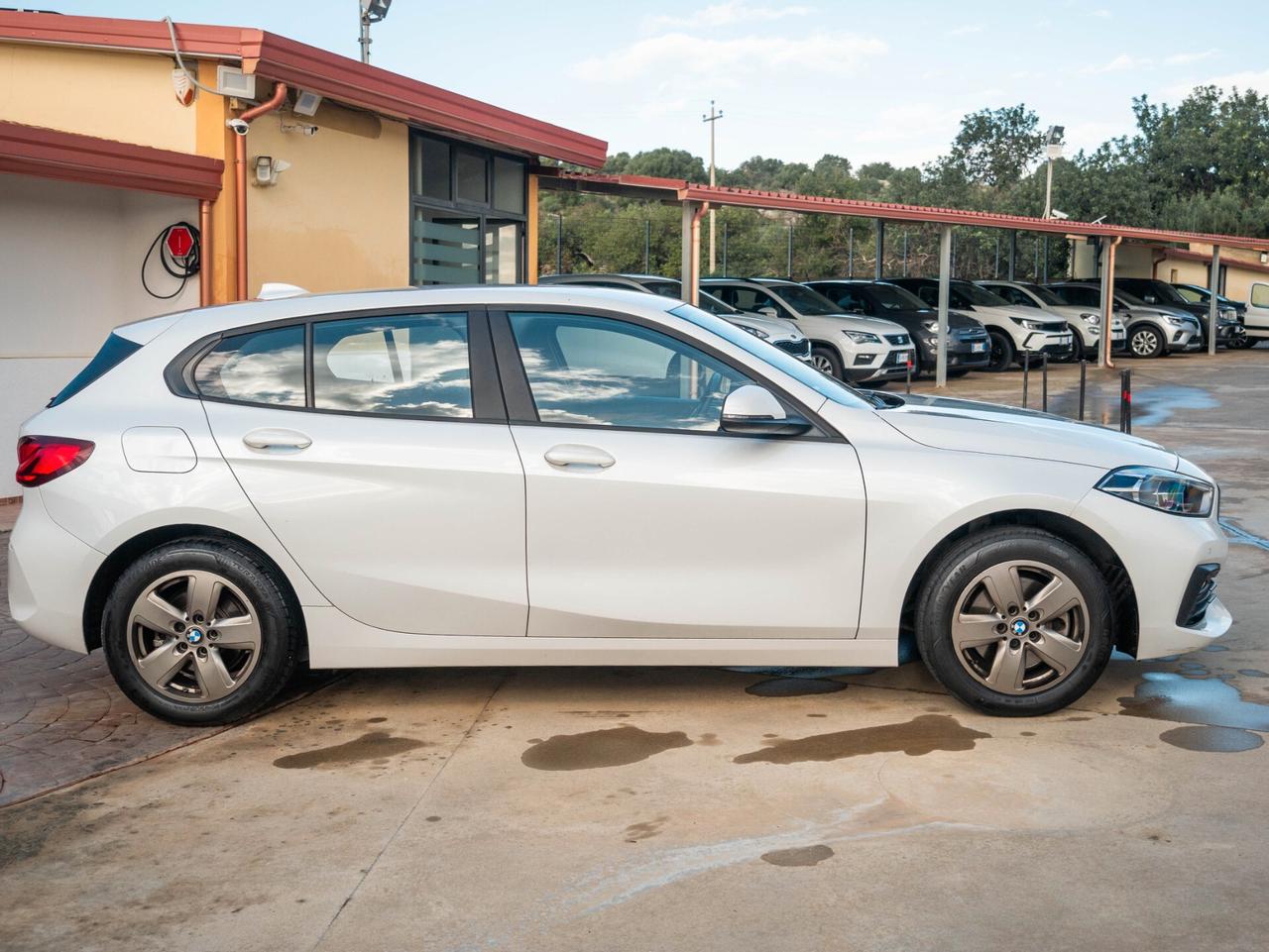 Bmw 118 118i 5p. Business Advantage