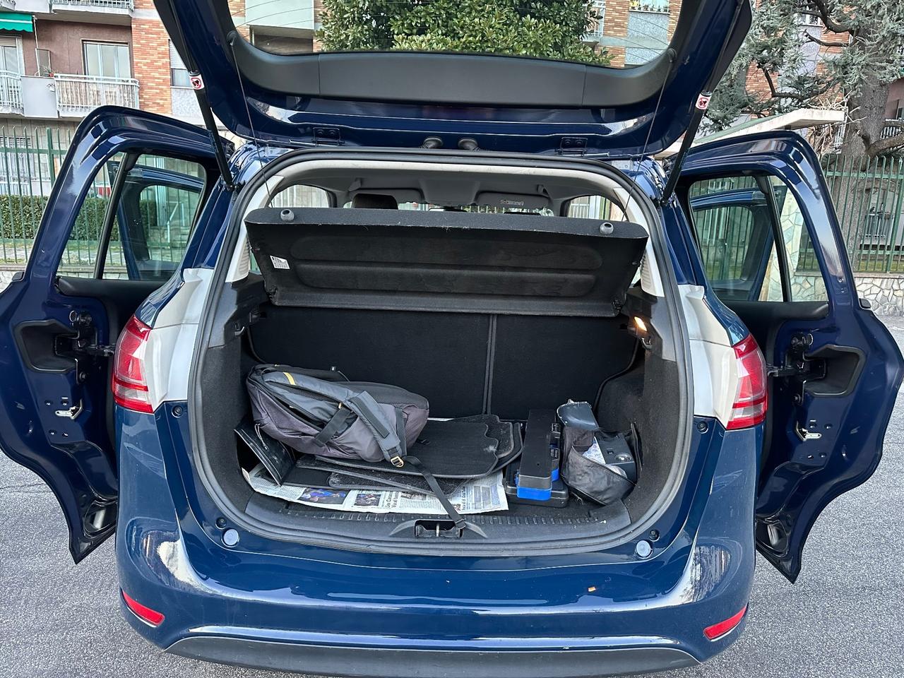 Ford B-Max 1.4 90 CV GPL della casa Titanium