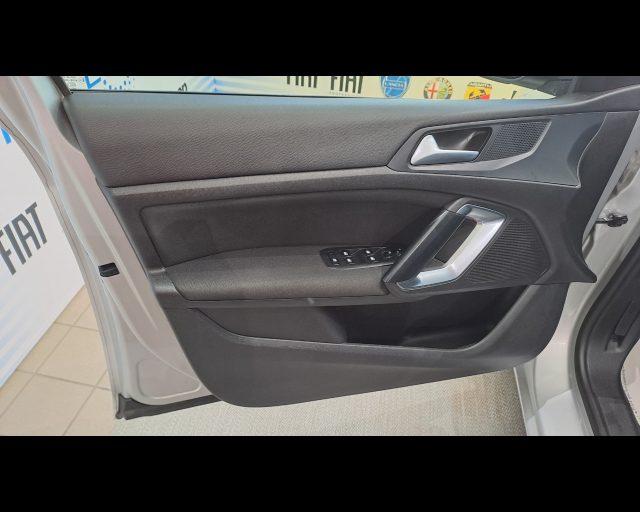 PEUGEOT 308 5p 1.2 puretech Allure s&s 130cv