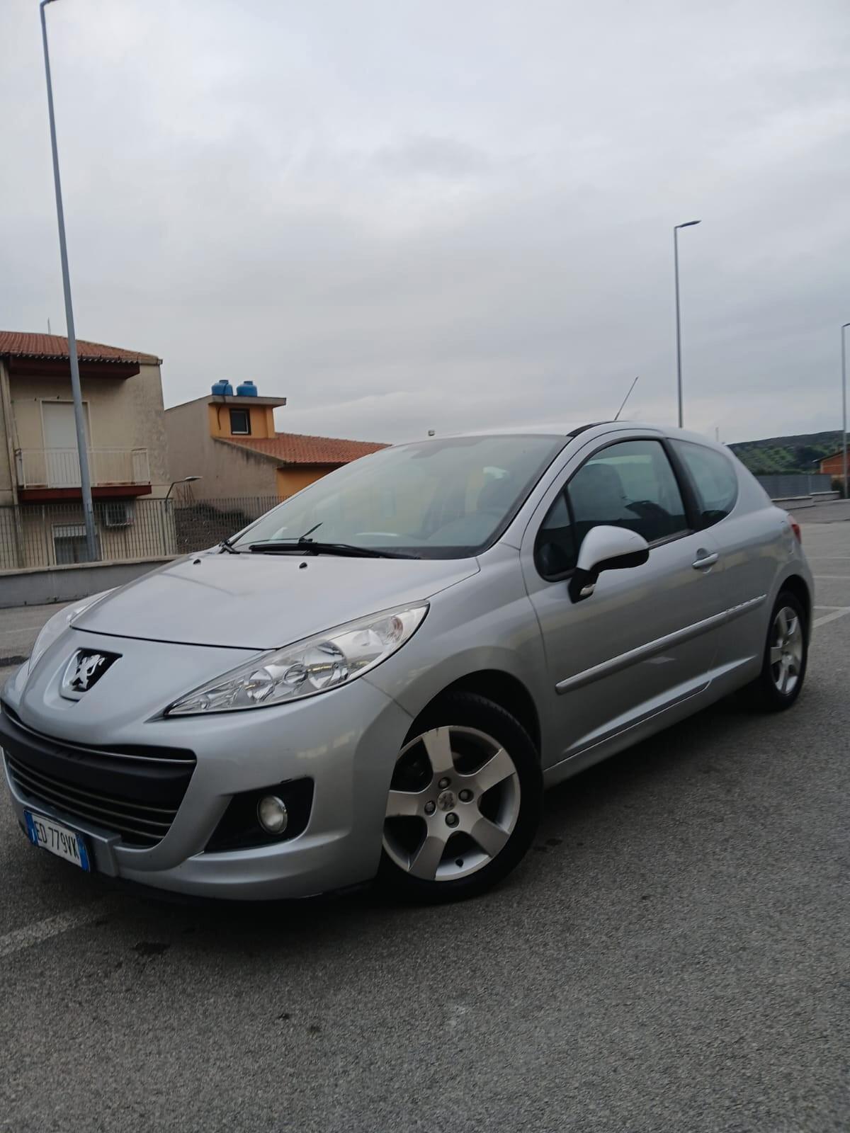 Peugeot 207 1.4 HDi 70CV 5p. ONE Line