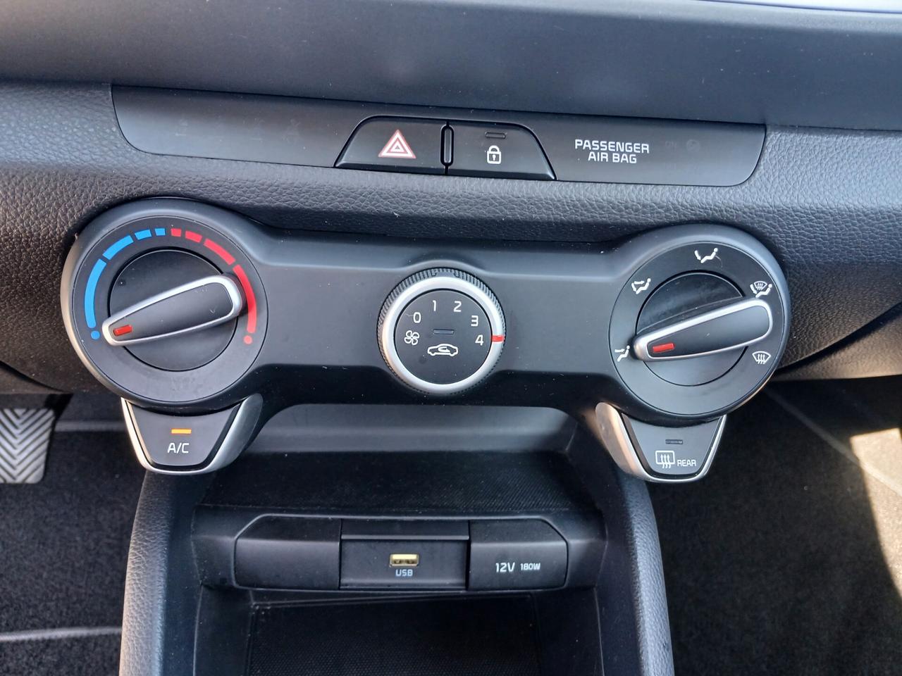 Kia Stonic 1.0 T-GDi 100 CV MHEV iMT STYLE 2022