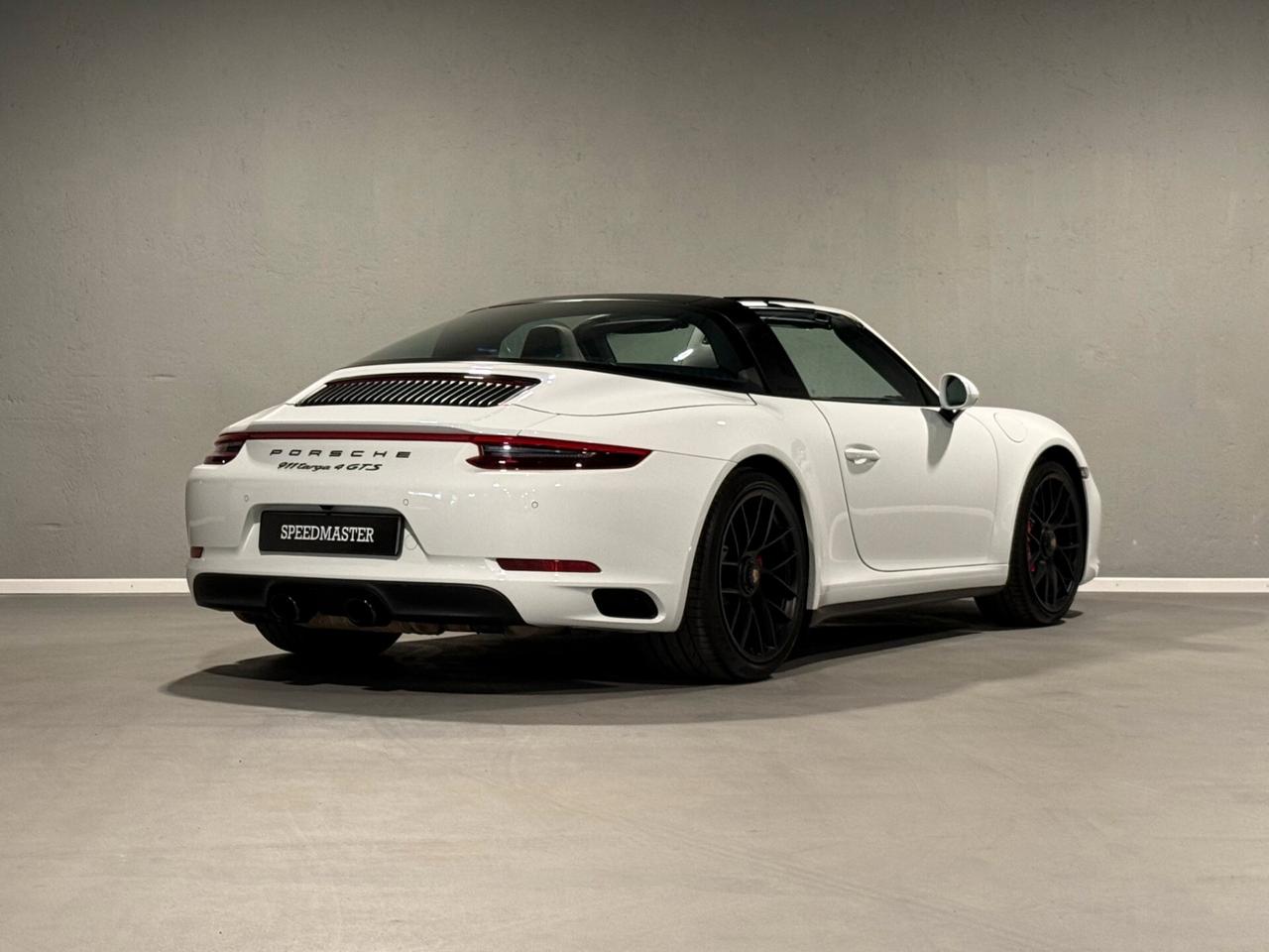 Porsche 911 3.0 Targa 4 GTS