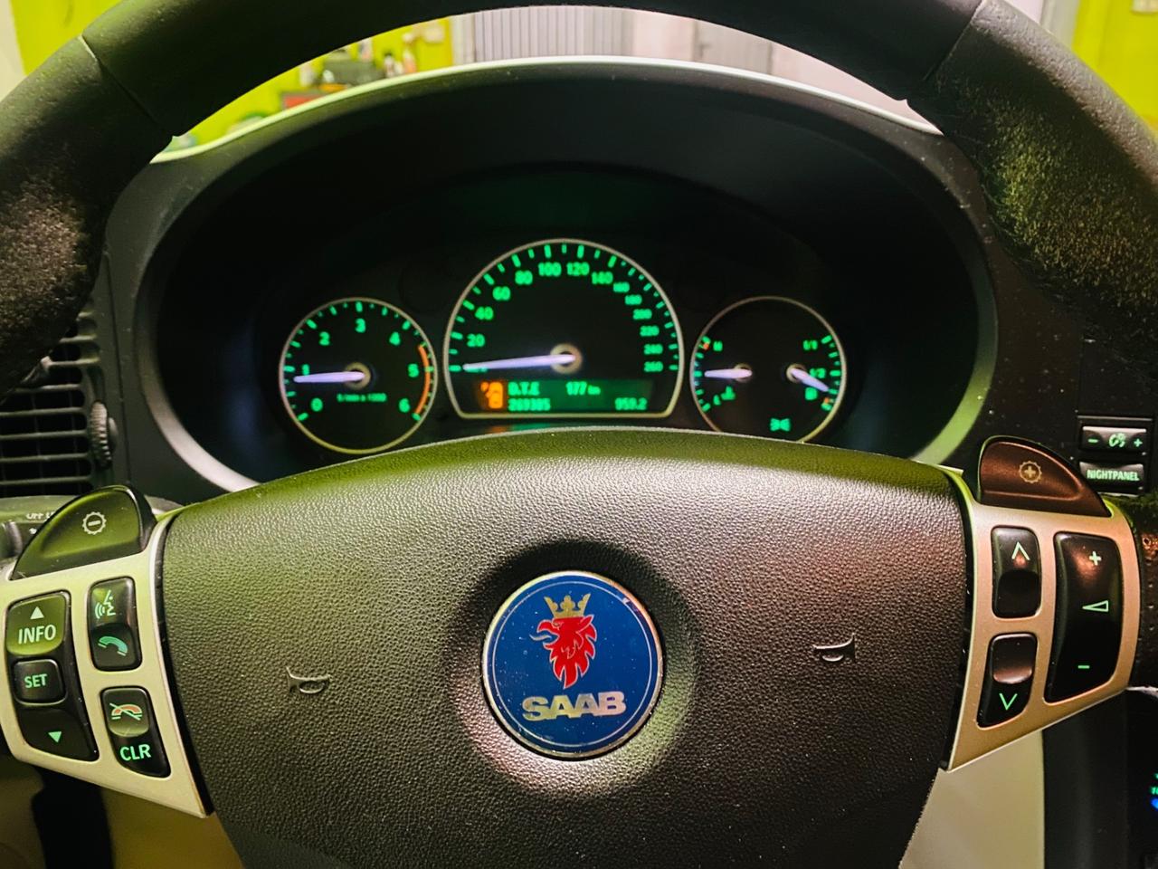 Saab 9-3 SportHatch 1.9 TiD DPF Vector