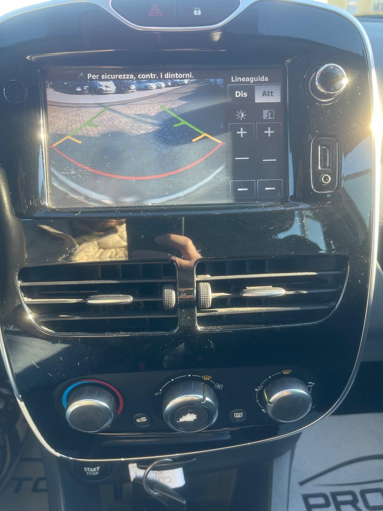 Renault Clio 1.2 75CV GPL 5 porte Costume National