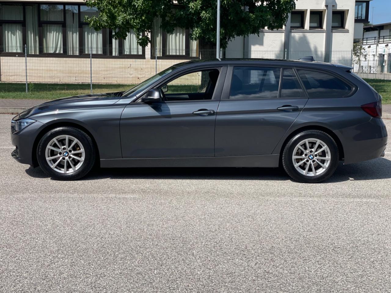 BMW Serie 3 318D TOURING BUSINESS AUT. 143cv 105kw