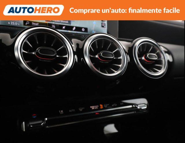 MERCEDES-BENZ CLA 200 Automatic Premium