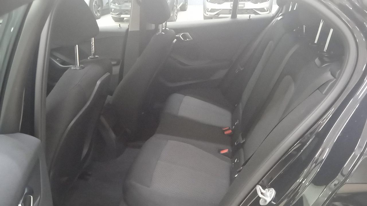 BMW Serie 1 F40 - 116d