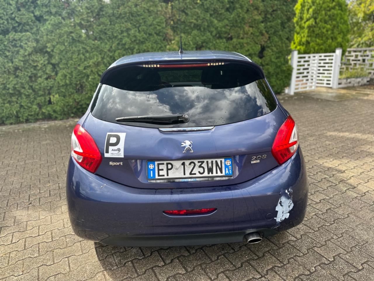 Peugeot 208 1.6 e-HDi 92 CV Stop&Start 3 porte XY