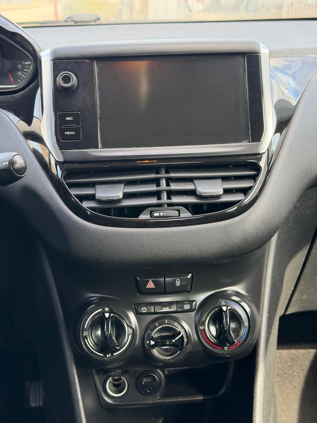 Peugeot 208 1.4 HDi 68 CV 5 porte 12. GARANZIA