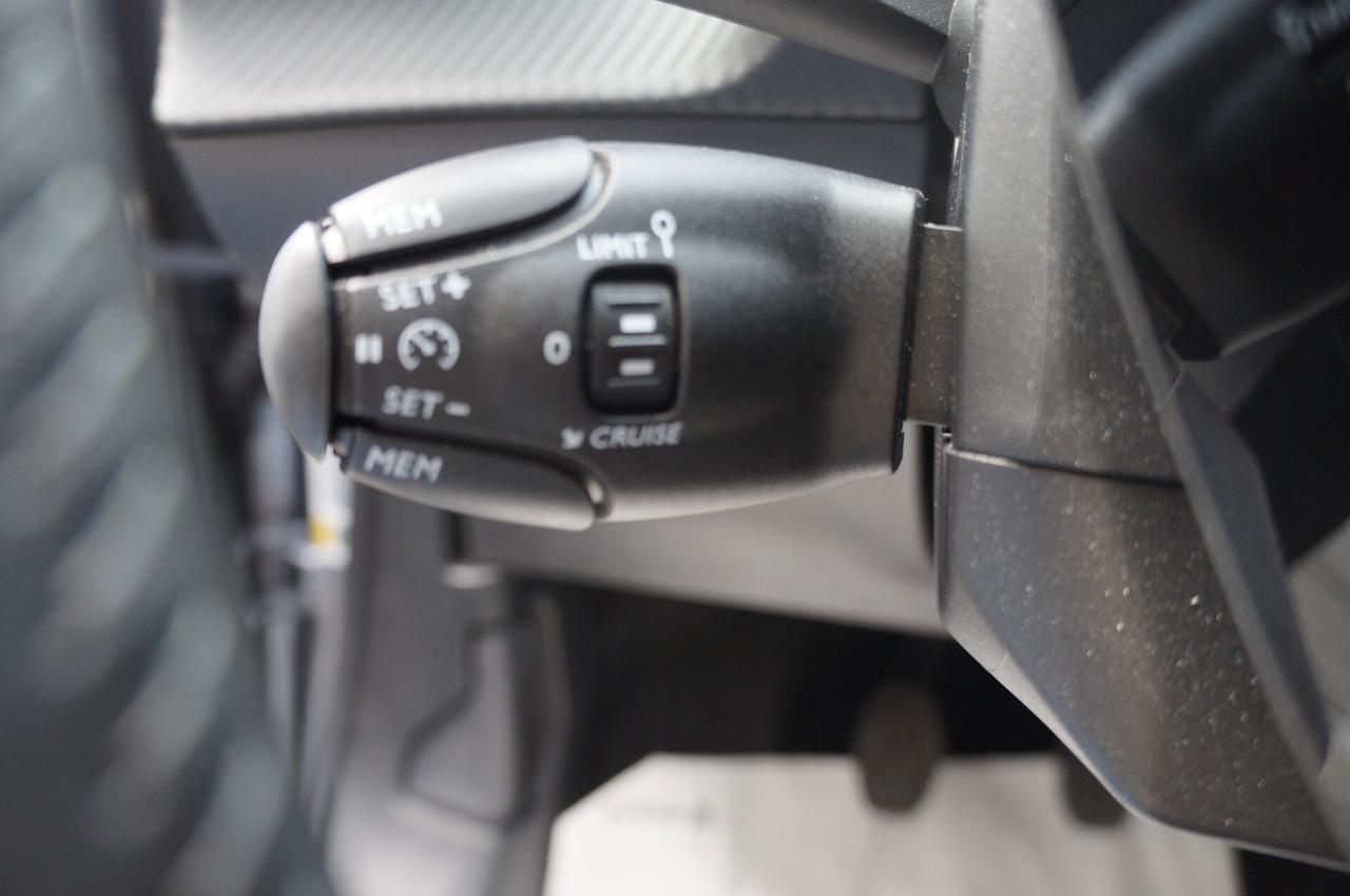 Peugeot 2008 PureTech 100 S&S Allure 360°