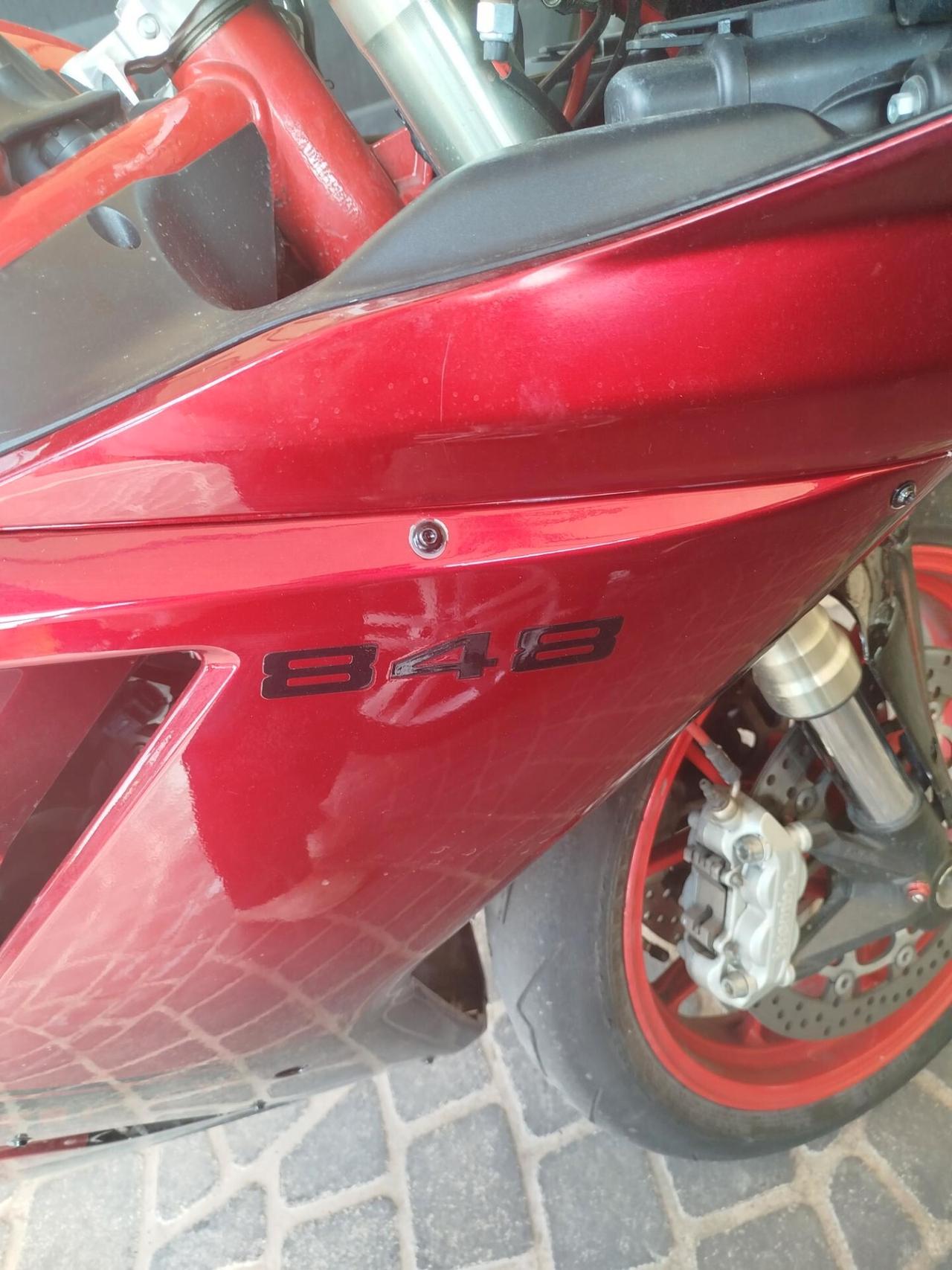 MOTO DUCATI