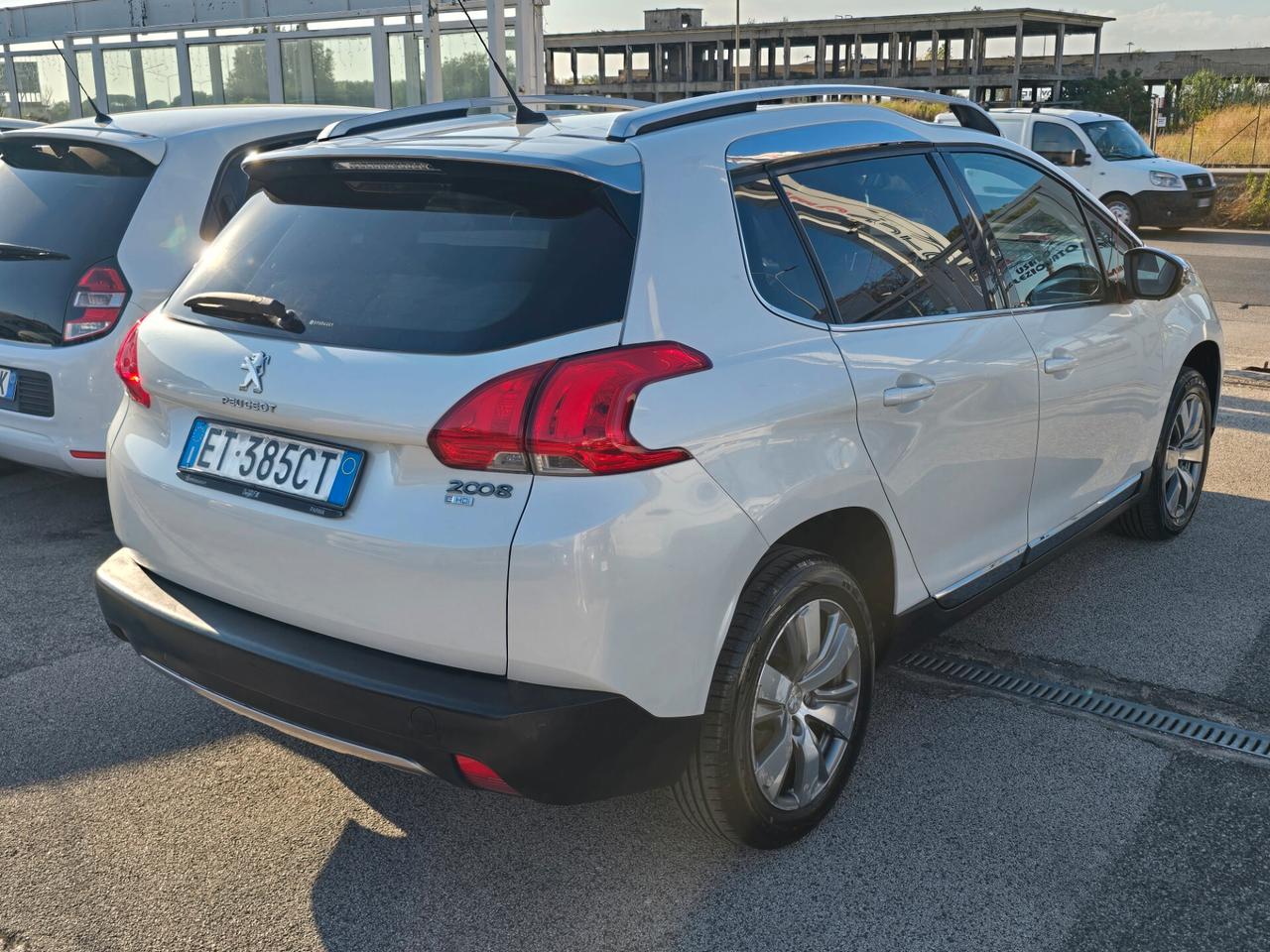Peugeot 2008 1.6 e-HDi 92 CV Stop&Start Allure