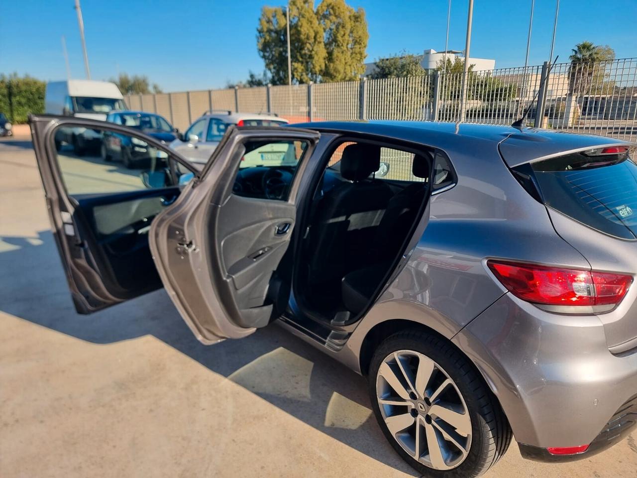 Renault Clio Sporter 1.5 dCi 8V 90CV Costume National