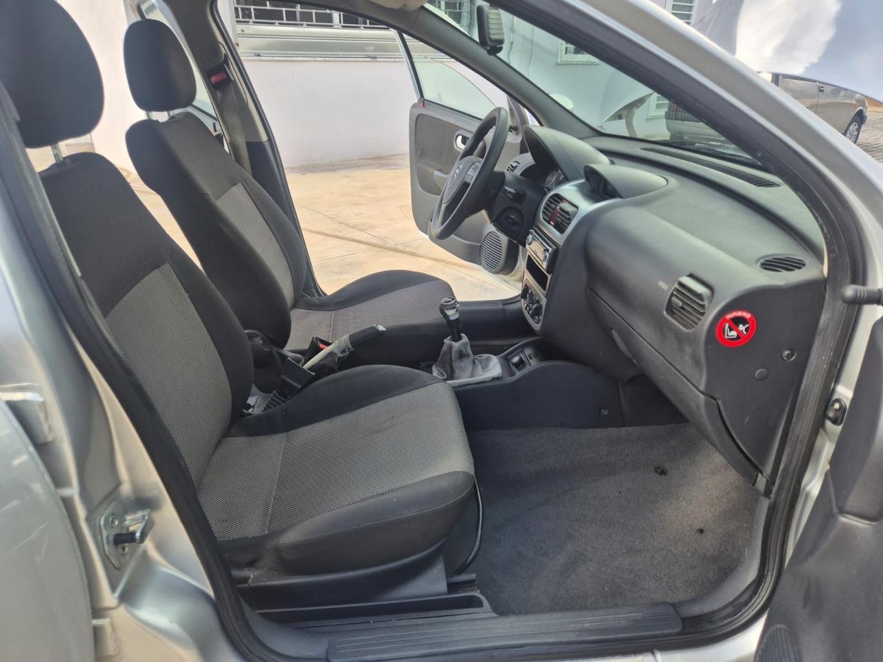Opel Corsa 1.2 5 porte Cosmo