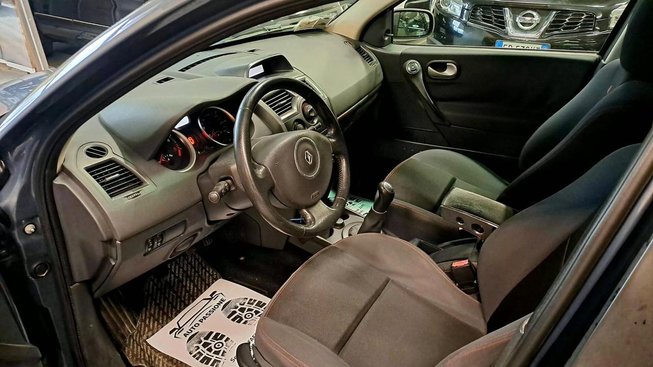 Renault Megane Mégane 1.5 dCi/85CV Grandtour Serie Speciale