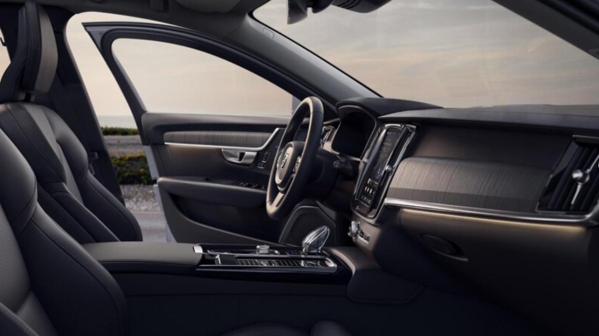 VOLVO V90 T8 Plug-In Hybrid Awd Automatico Ultra Dark