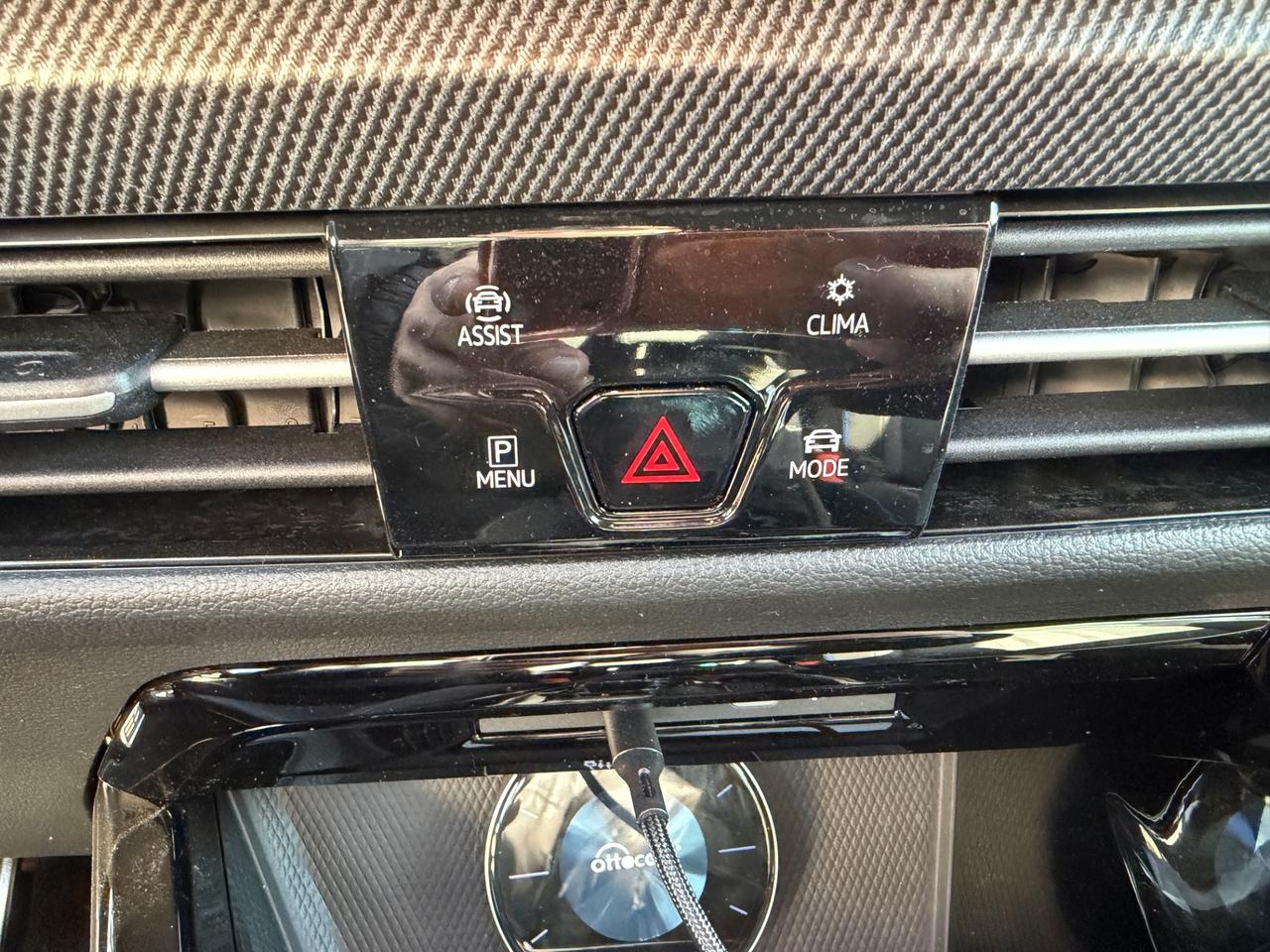 Volkswagen Golf 1.5 eTSI 115 CV DSG R-Line