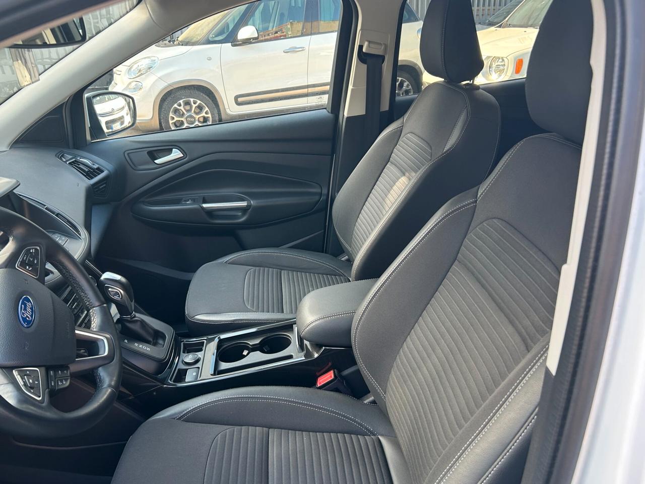 Ford Kuga 1.5 TDCI 120 CV S&S 2WD Powershift Edition