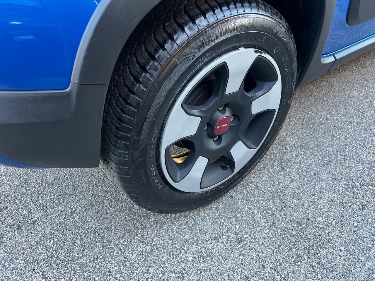 Fiat Panda 1.0 Hybrid Cross 2023 ibrida benzina