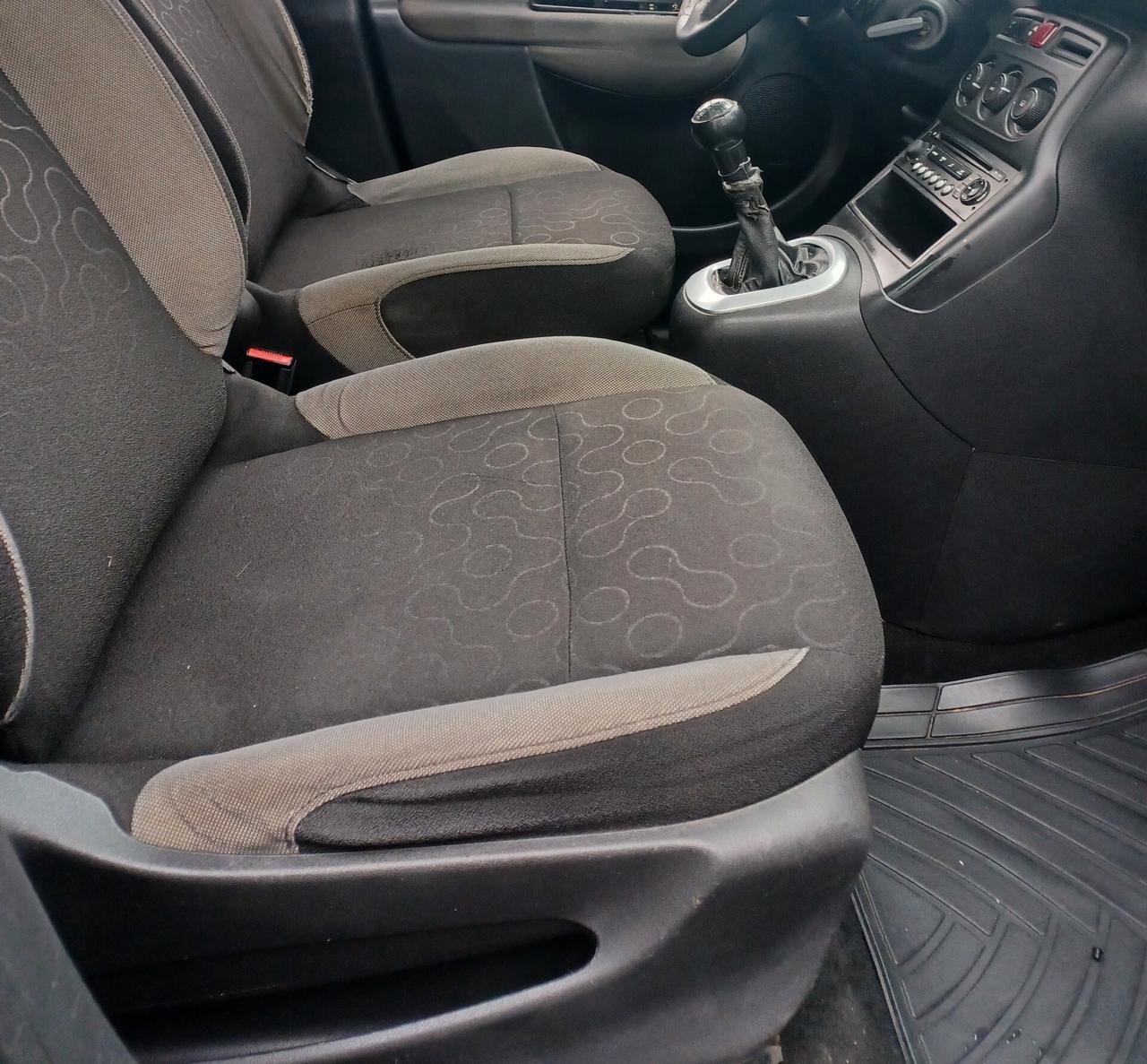 Citroen C3 Picasso 1.6 HDi 90 Seduction 2012