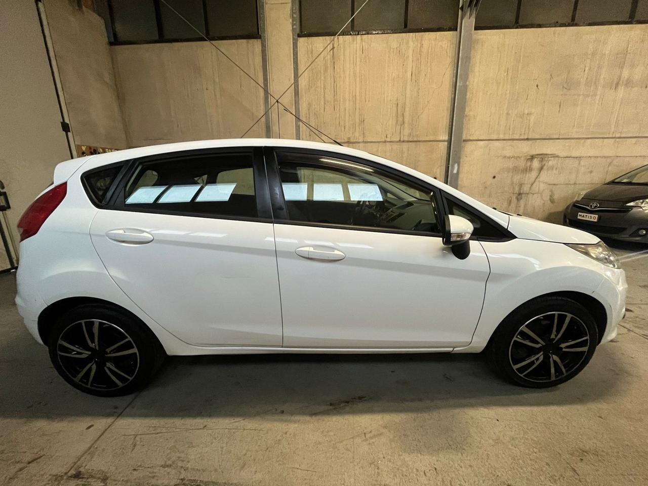 Ford Fiesta 1.4 5 porte Bz.- GPL Titanium