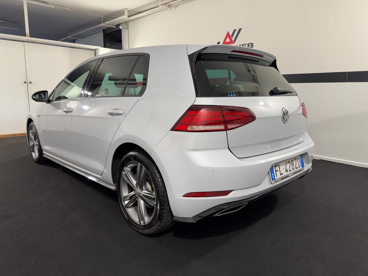 Volkswagen Golf R-LINE DSG 5p. Highline BlueMotion Technology
