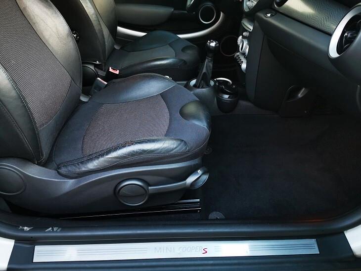 Mini Mini COOPER S (SOLO KM.8000)