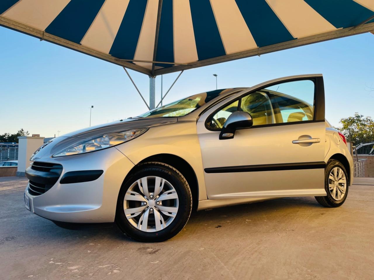 Peugeot 207 1.4 HDi 70CV 5p. X Line