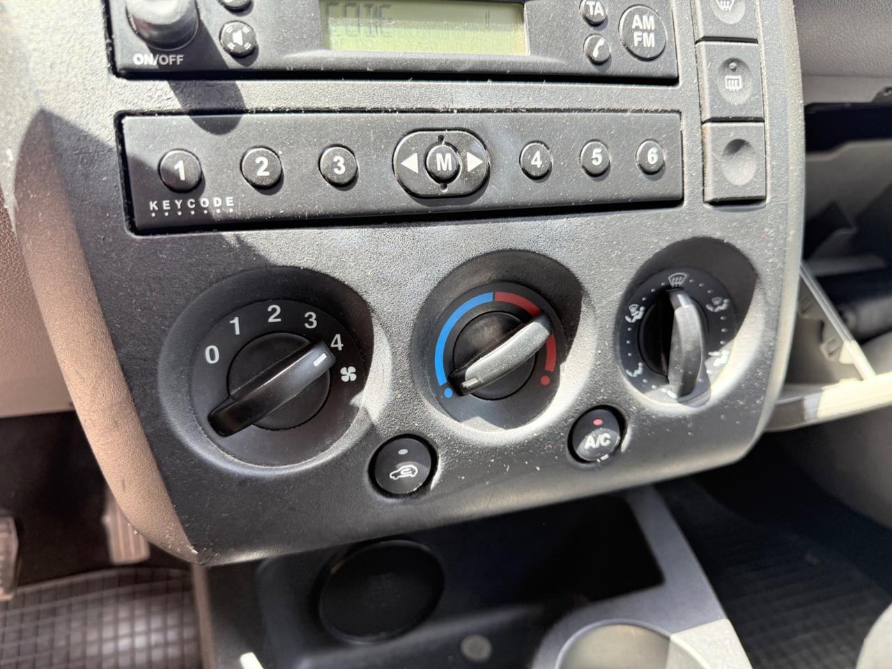 Ford Fiesta 1.4. Ghia CAMBIO AUTOMATICO