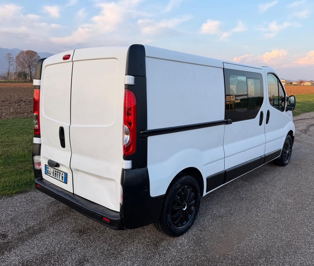 RENAULT TRAFIC 2.0 CTDI 115 cv COMBINATO 6 POSTI