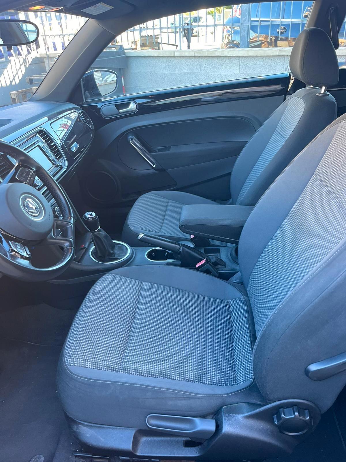 Volkswagen Maggiolino 1.6 TDI Design