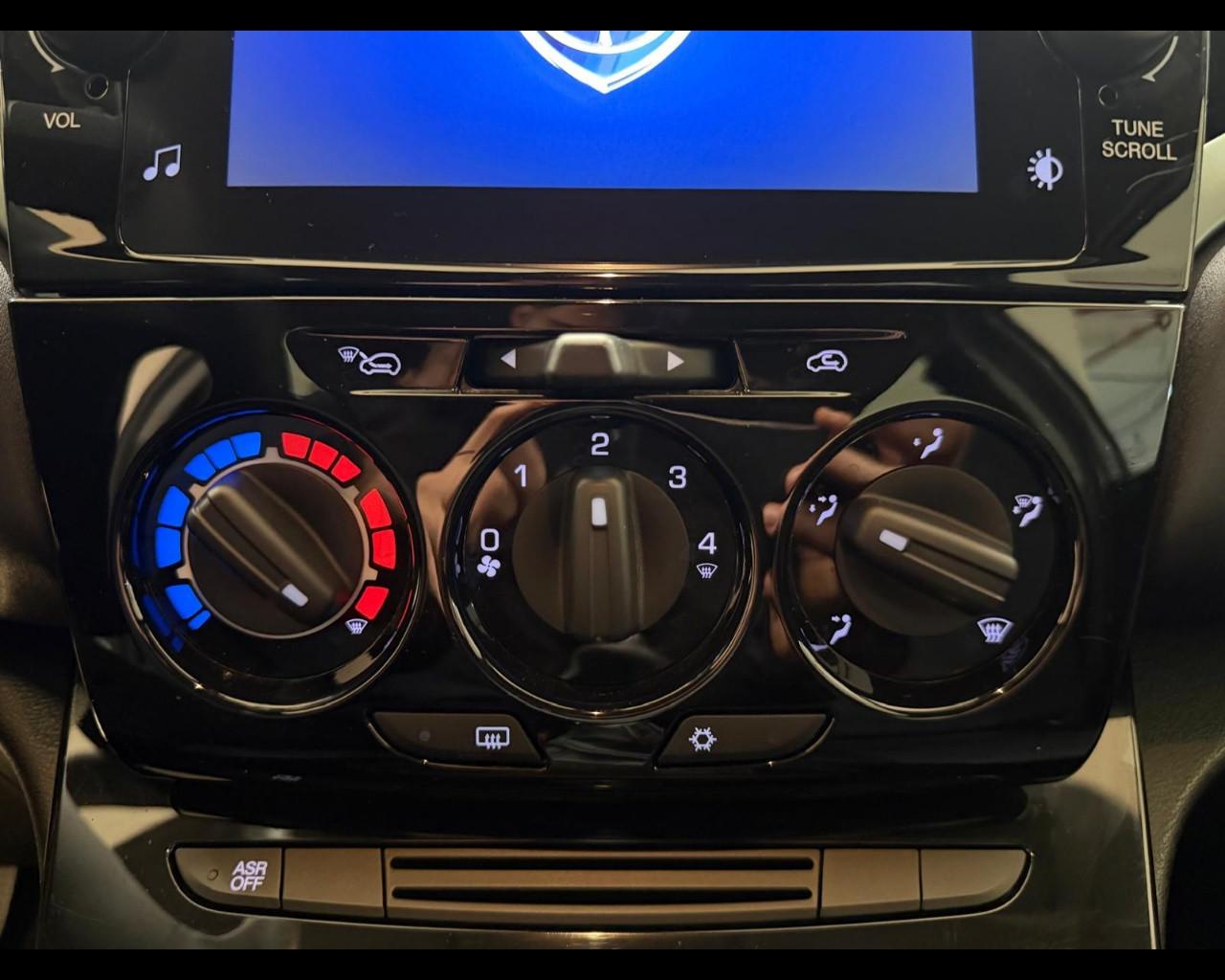 LANCIA Ypsilon 3ª serie - Ypsilon 1.0 FireFly 5 porte S&S Hybrid Silver