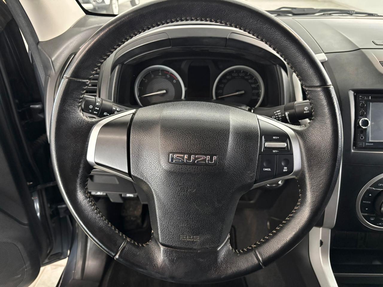 Isuzu D-Max 1.9 Crew Cab Solar 4WD A/C Aut.