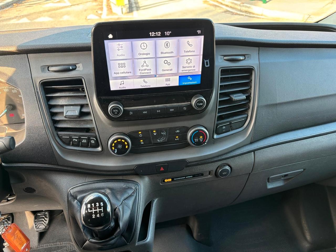 Ford Tourneo Custom IVA ESPOSTA