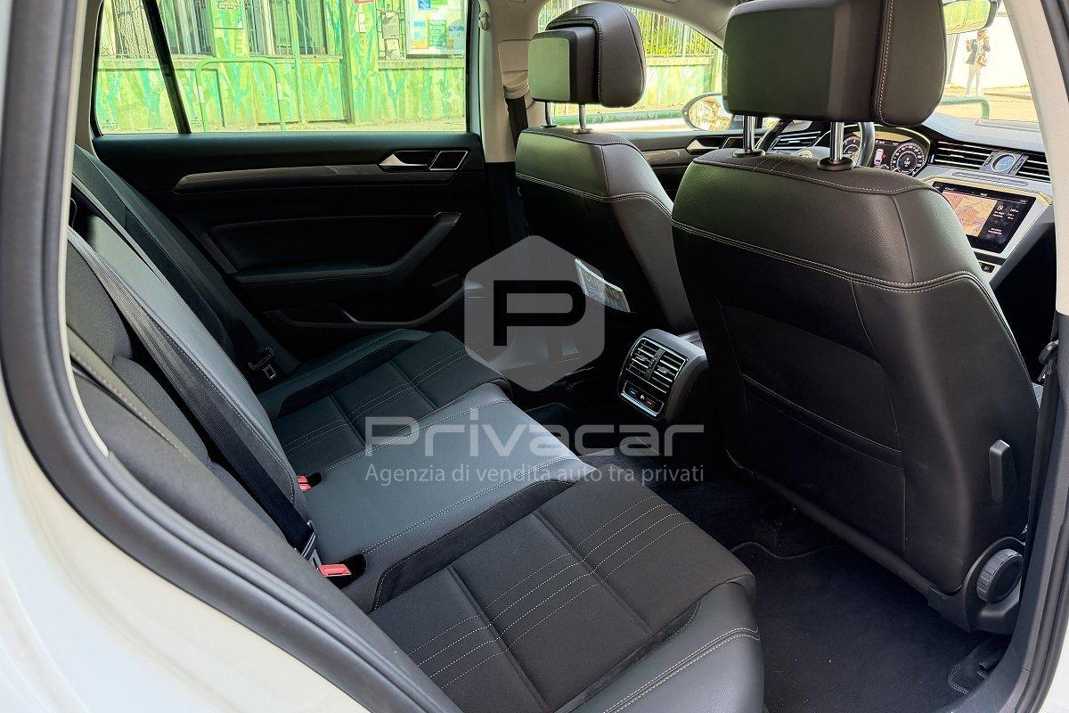 VOLKSWAGEN Passat Business Alltrack 2.0 BiTDI 240 CV 4MOT DSG Exec. BMT