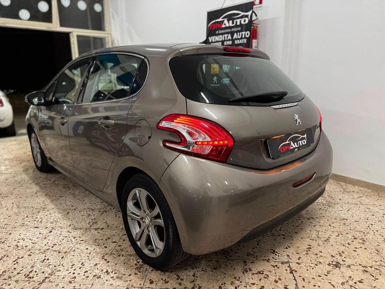 Peugeot 208 1.4 HDi 68 CV 5 porte Allure