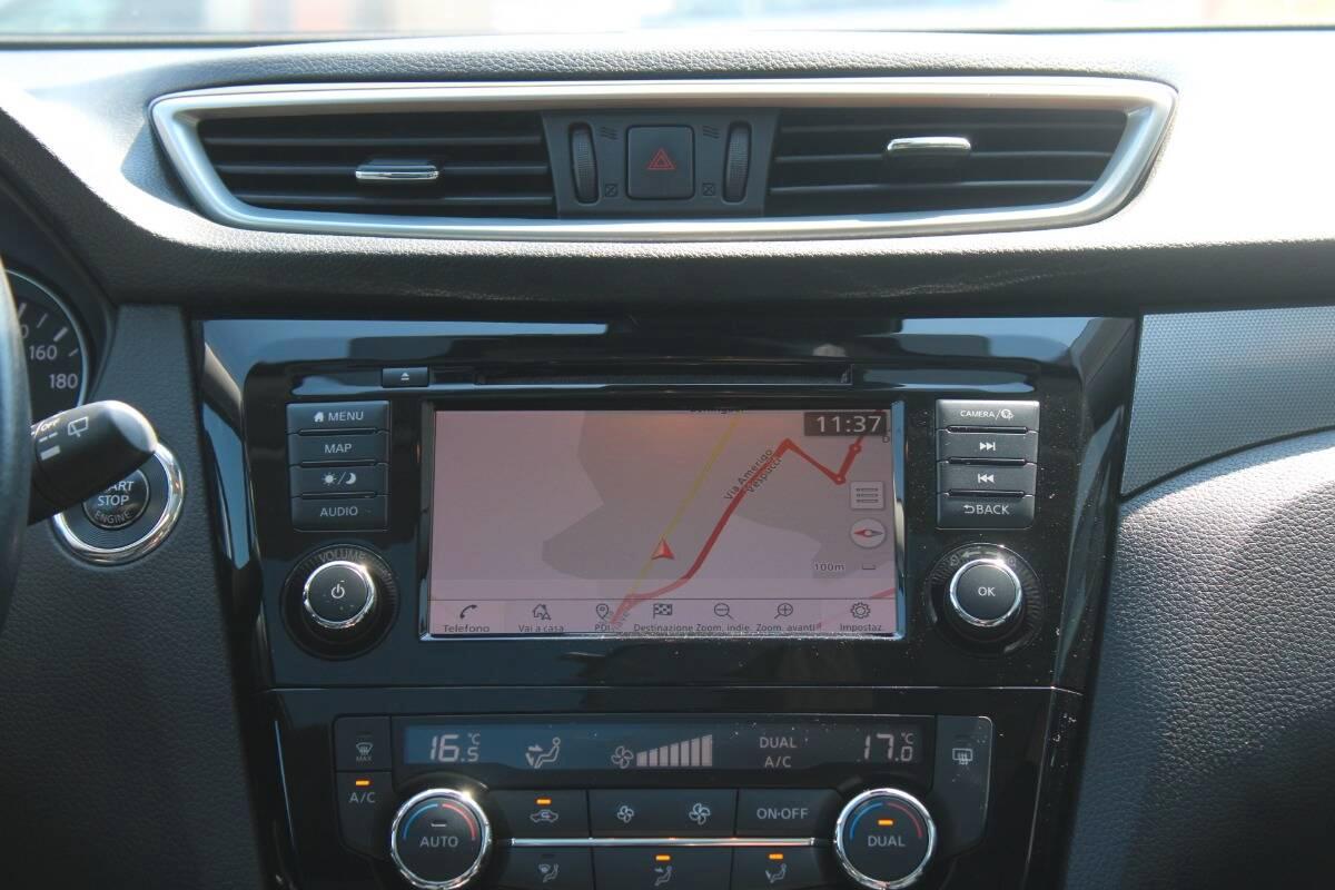Nissan Qashqai 1.5 dci N-Connecta 115cv AUTO con TETTO PANORAMICO