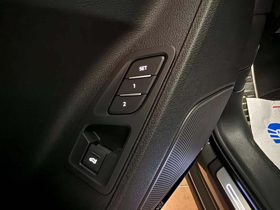 Audi Q3 40 TDI quattro S tronic line edition Identity Black