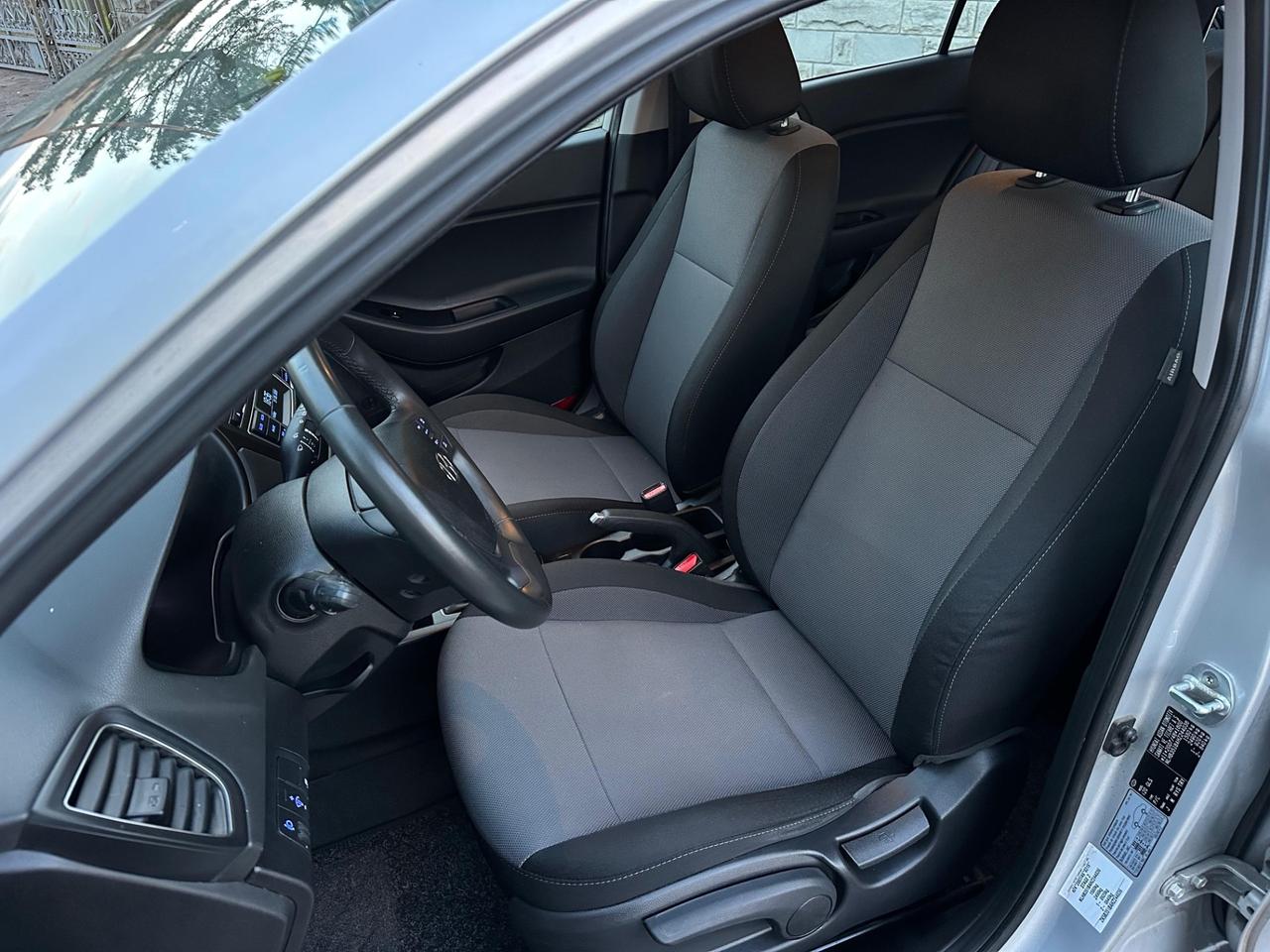 Hyundai i20 1.2 5 porte Econext Blackline