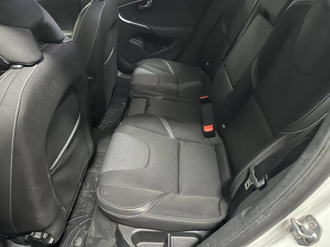 Volvo V40 D2 Geartronic Business Plus