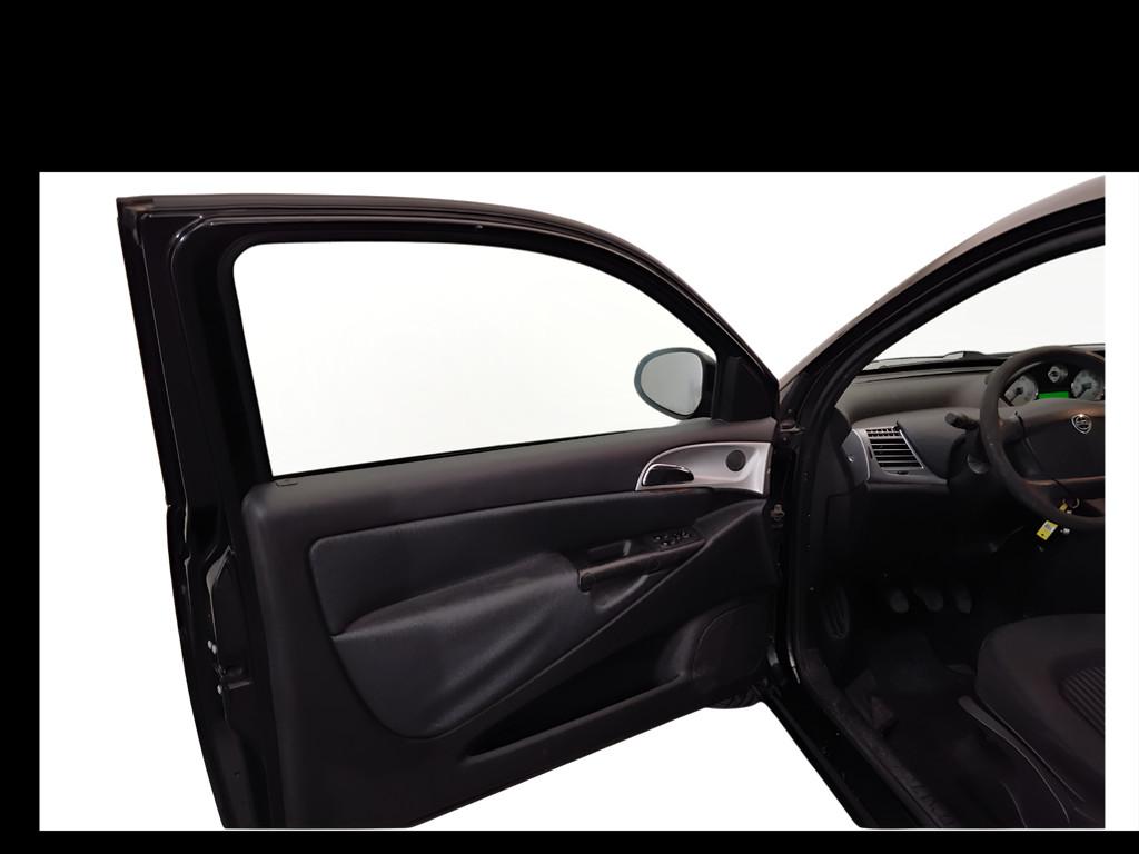 LANCIA Ypsilon II 2007 - Ypsilon 1.2 8v New Oro (oro)