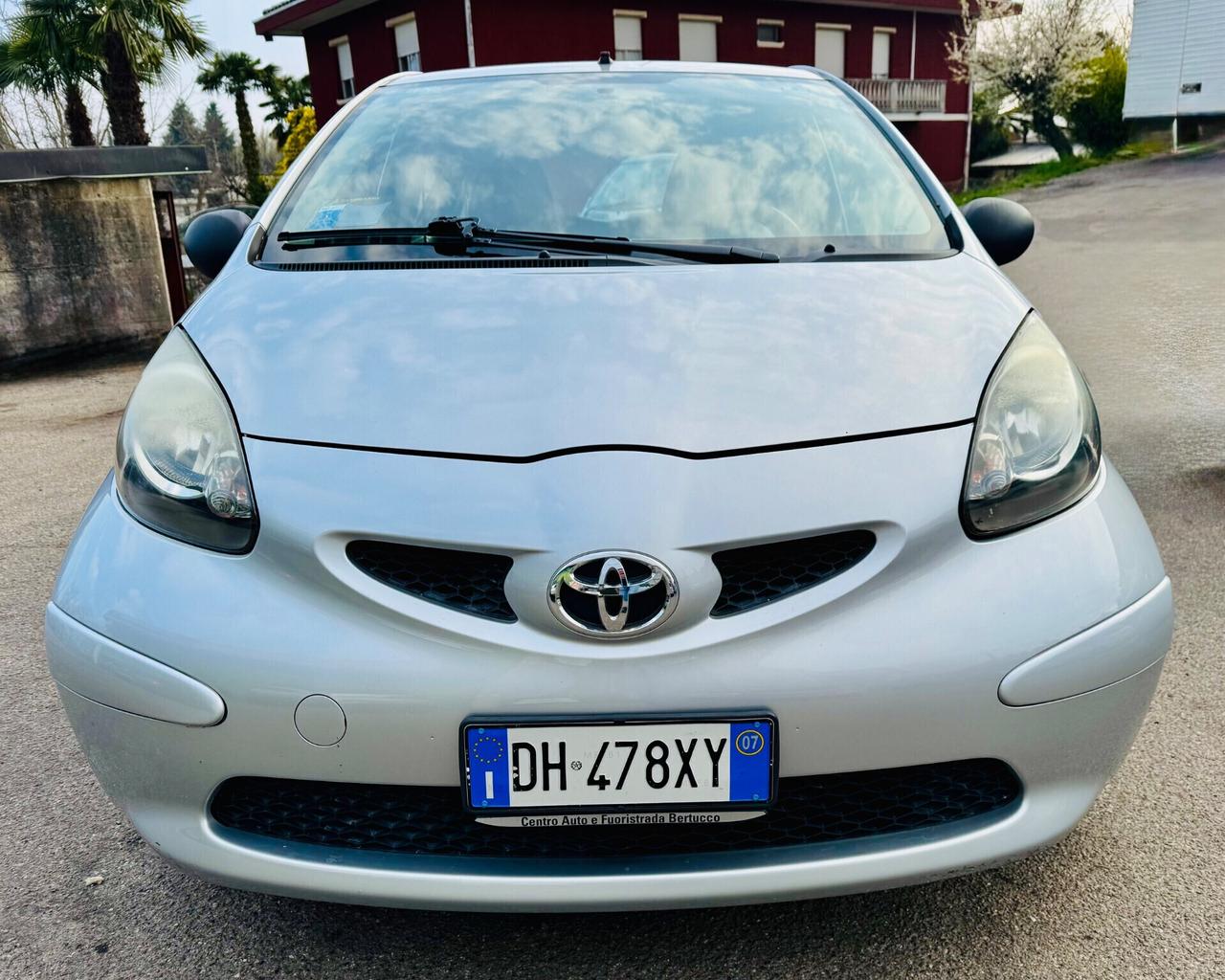 Toyota Aygo 1.0 12V 5 porte 80 mila KM