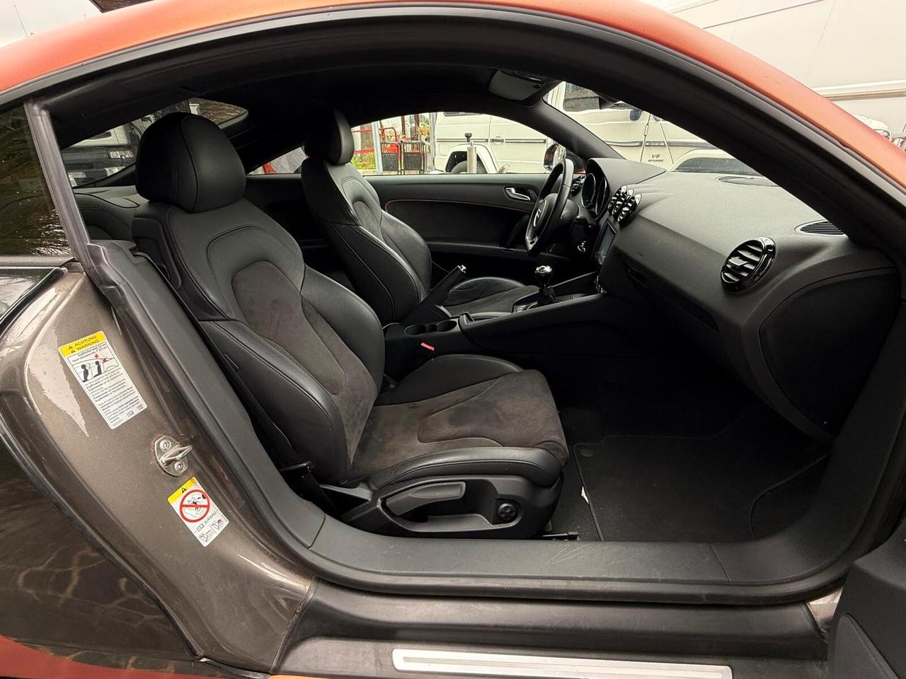 Audi TT Coupe 1.8 tfsi led soobwoofer